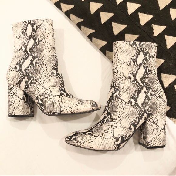 Steve Madden Shoes - Steve Madden Snakeskin white tall boots size 8.5